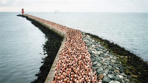 naked women of the world|The Naked World of Spencer Tunick .